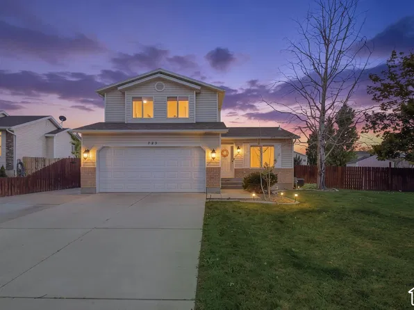 723 E Fox Run Dr, Tooele, UT 84074