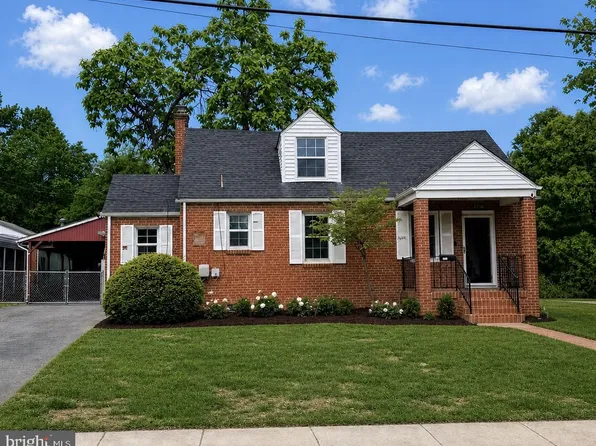 2716 Schooley Dr, Alexandria, VA 22306