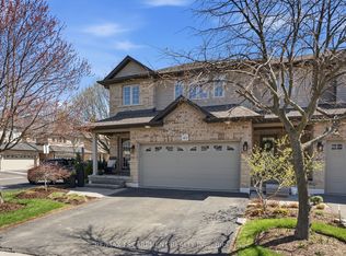 441 Stonehenge Dr #40, Ancaster, ON L9K 0B1