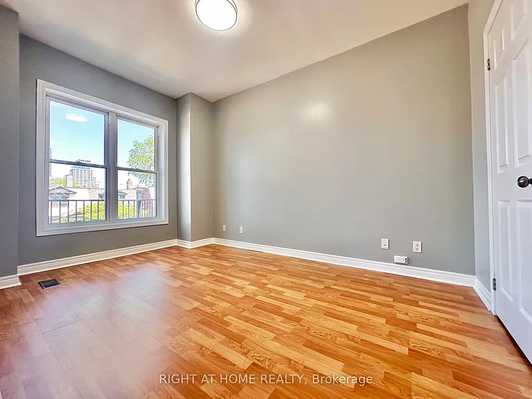 123 Lindsey Ave #UPPER — Photo 4