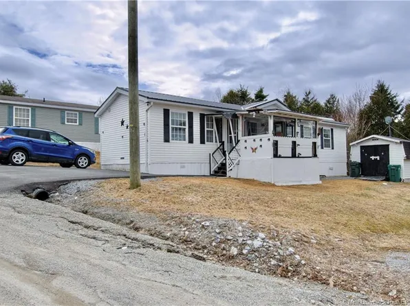 10 6th St, Quispamsis, NB E2G 1W3