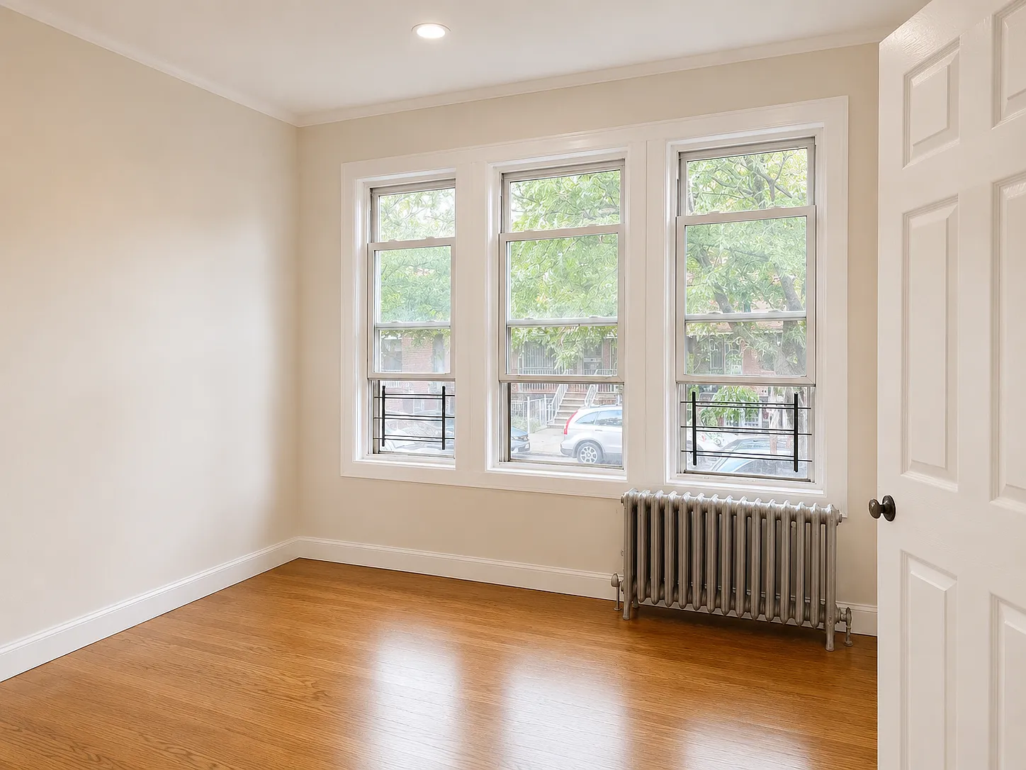 3 bed, 1.5 bath, $3,200 — Photo 2