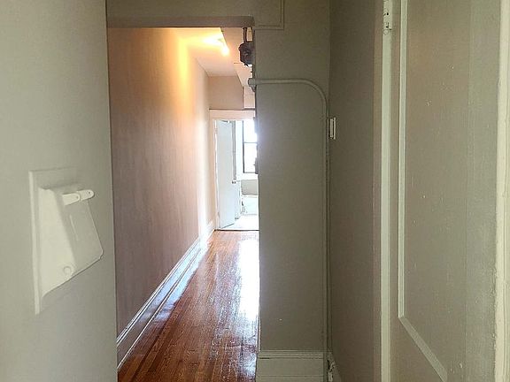 5th image of 2111 Park Ave APT 5