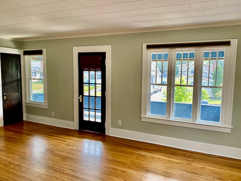 250 Woodbine Ave #1 — Photo 5