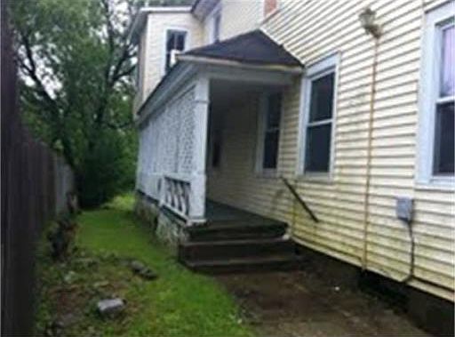 2nd image of 50 John St