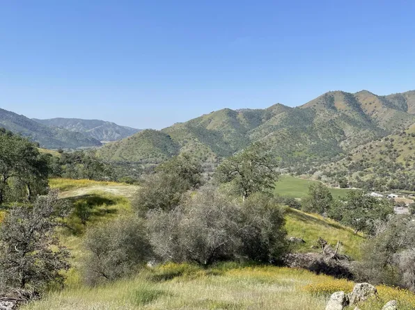E Mynatt Drive, Three Rivers, CA 93271
