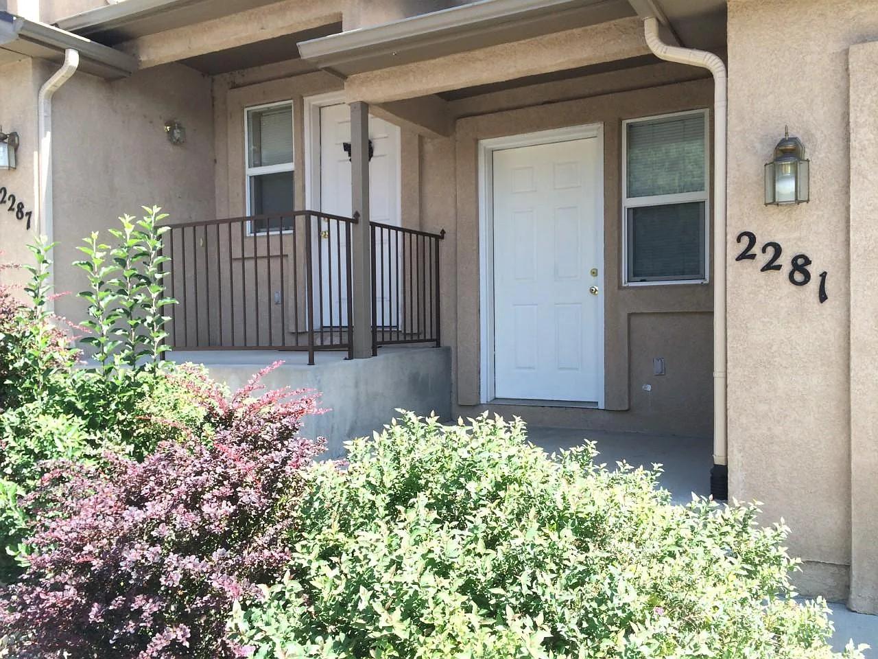 2281 Golden Gate Grv — Photo 2