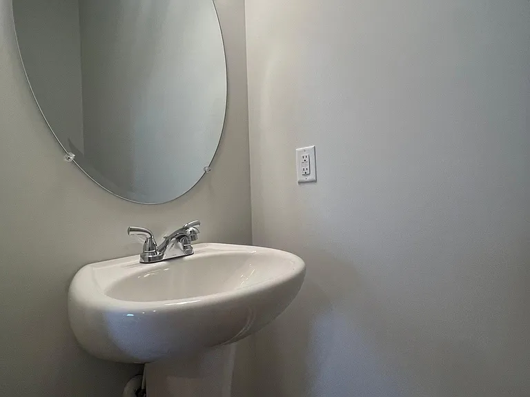 640 Cam Cir — Photo 32