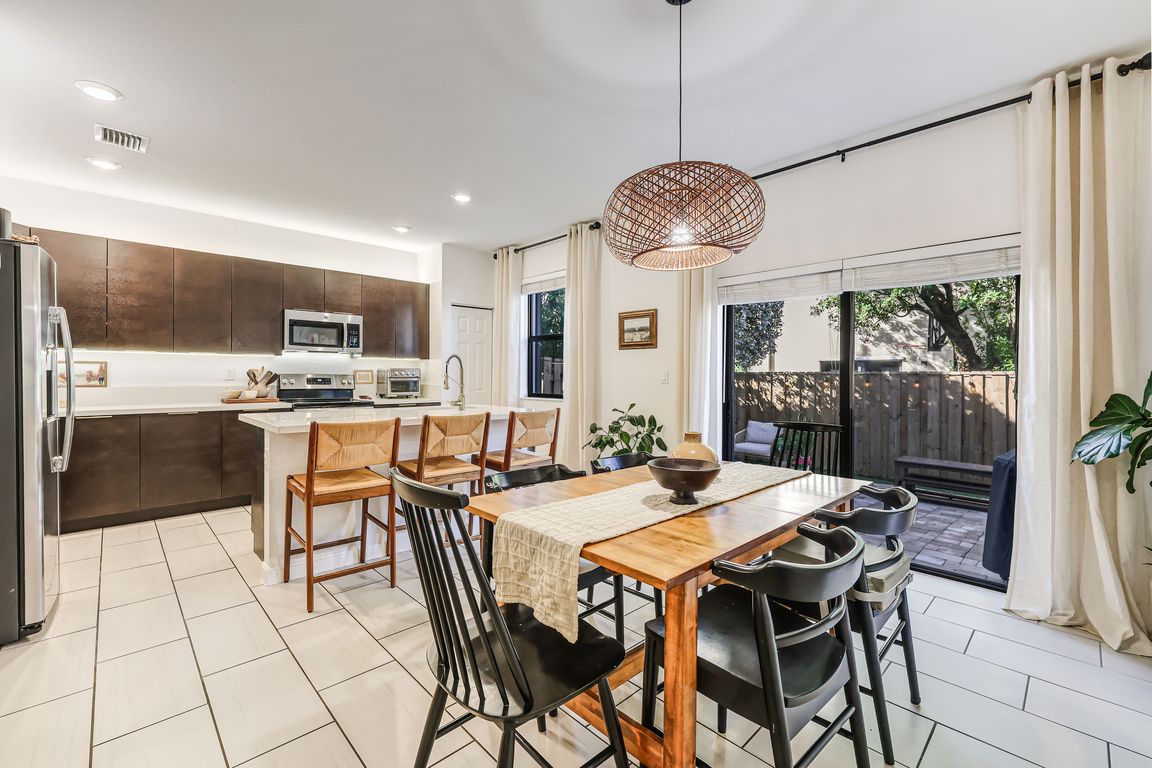 next background image