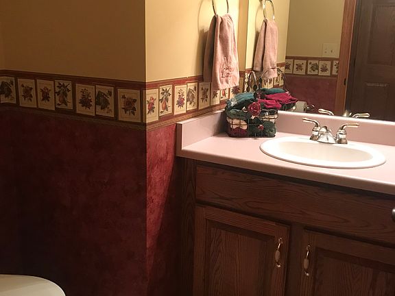 5th image of 3134 Hemlock Pl