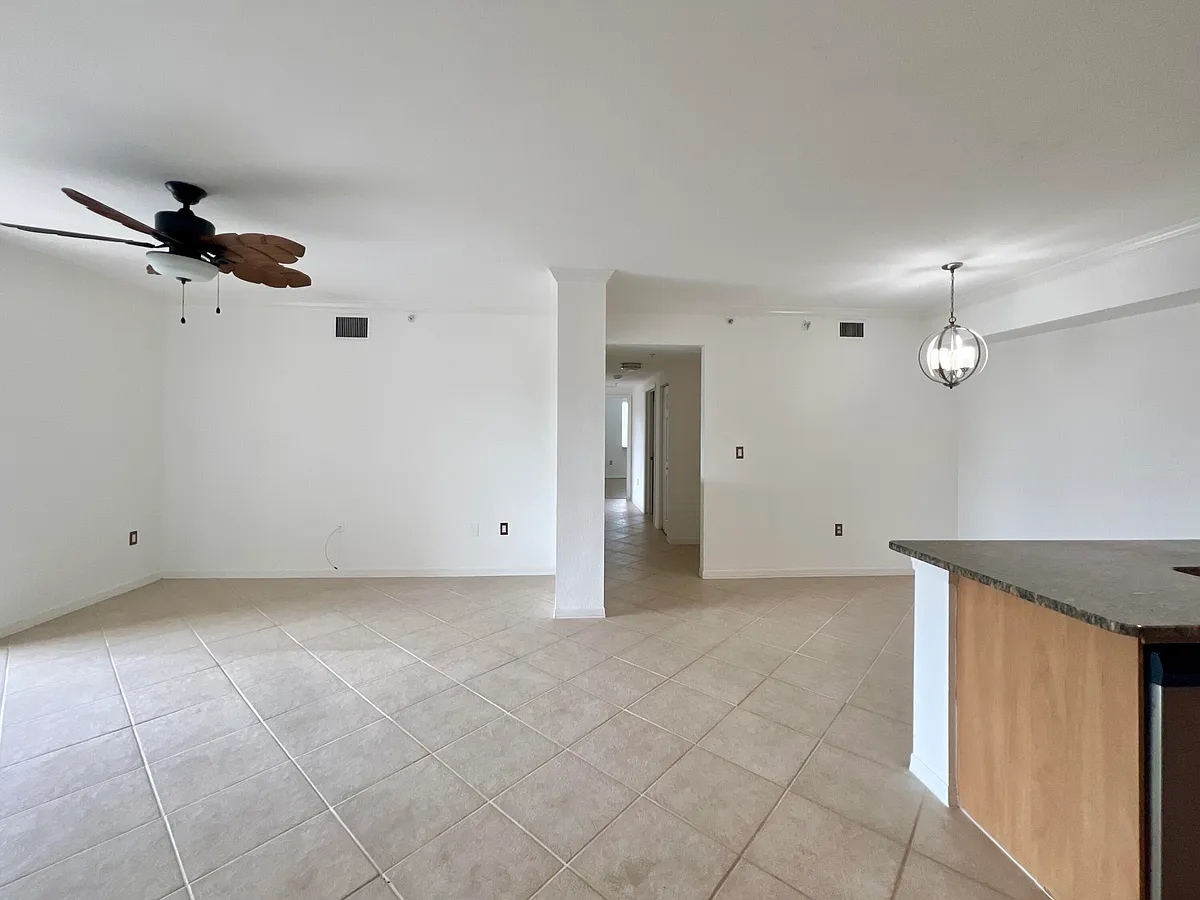 Building Photo - 6450 Emerald Dunes Dr #301