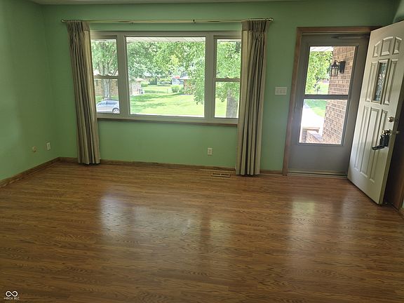4th image of 3546 Rahke Rd