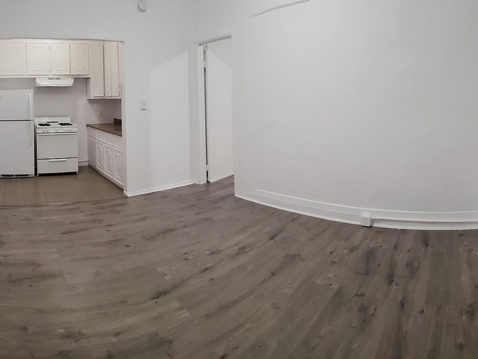 1st image of 26 Westminster Ave APT 2