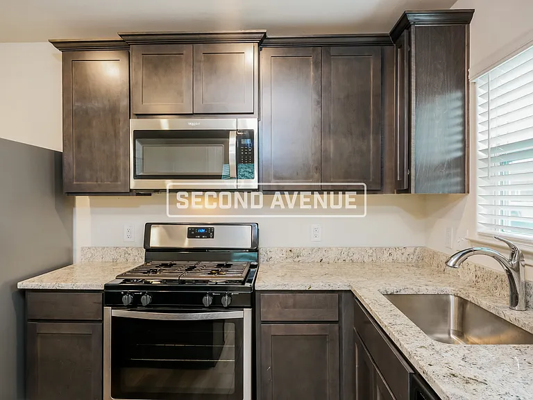 1401 Sunkiss Dr — Photo 4