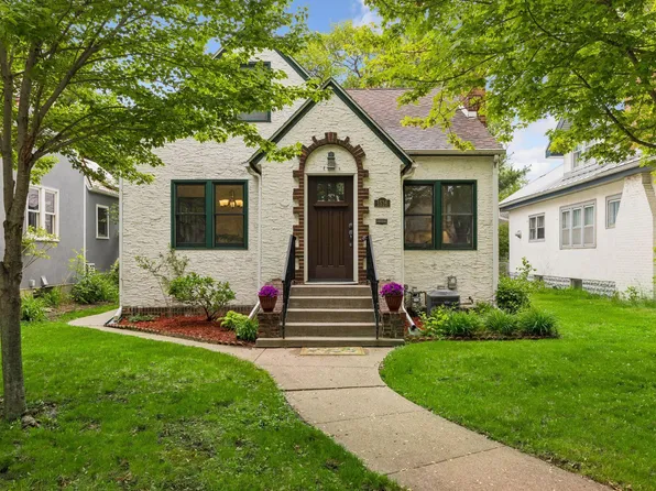 1516 Asbury St, Saint Paul, MN 55108