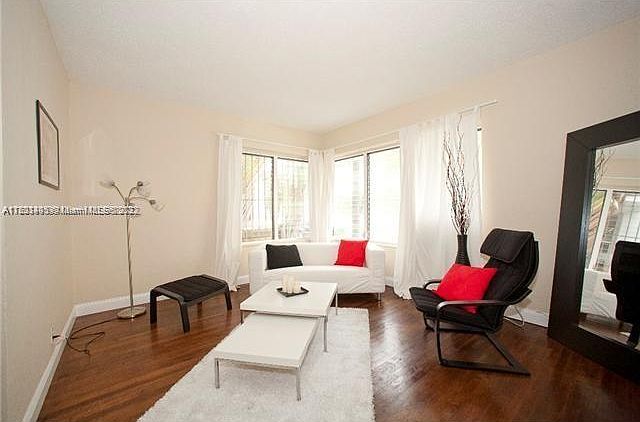 1st image of 818 Pennsylvania Ave APT 5