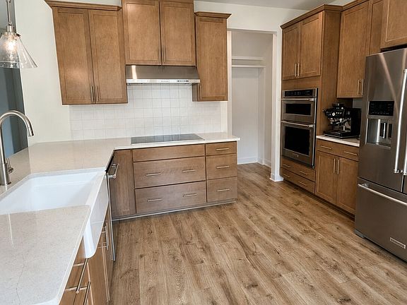 4th image of 7111 Hubner Pl
