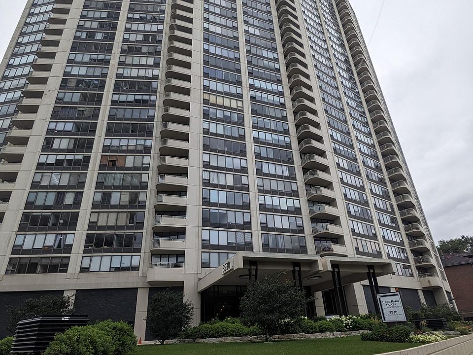 1st image of 3930 N Pine Grove Ave APT 1602