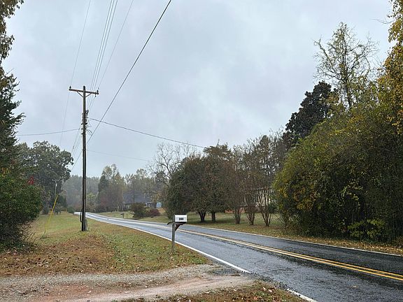 5th image of 386 Watson Rd