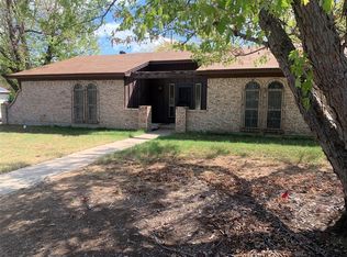 2301 Windsor Ct, Bedford, TX 76022