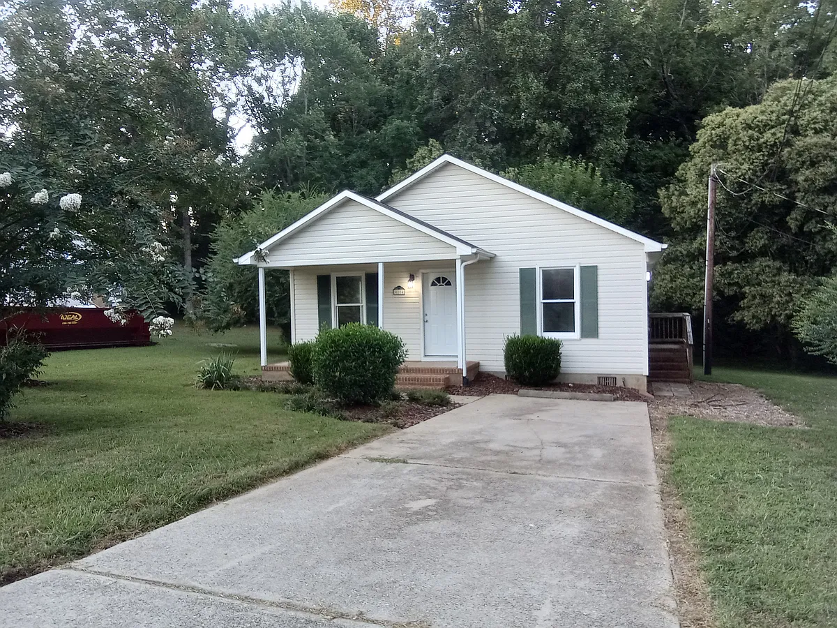 Front view from street - 4004 Sheridan Rd
