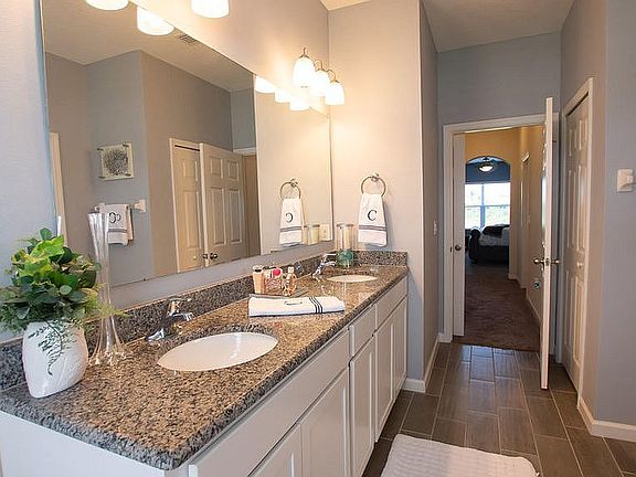 5th image of 11913 SW Aventino Dr