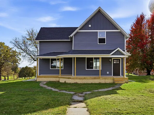 703 Oak St, Williamsburg, IA 52361