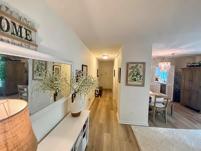 10636 Montrose Ave #203 — Photo 10