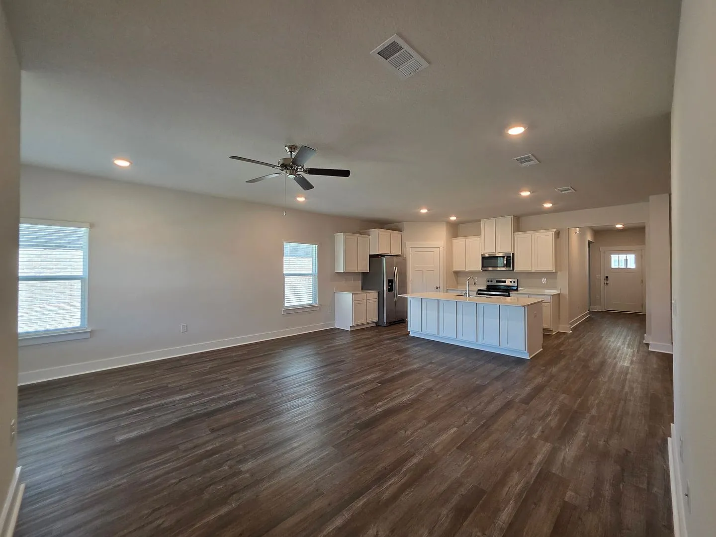 Beautiful 5BR/3BA Home in Milton — Photo 3