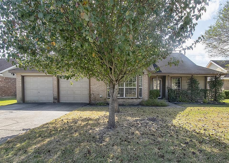 1st image of 1902 Willowbend Dr