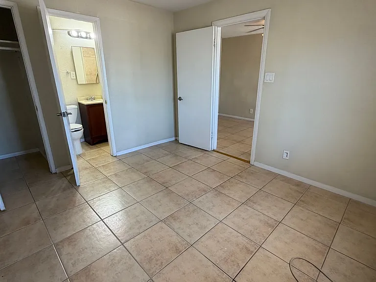 1401 S Casino Center Blvd — Photo 7
