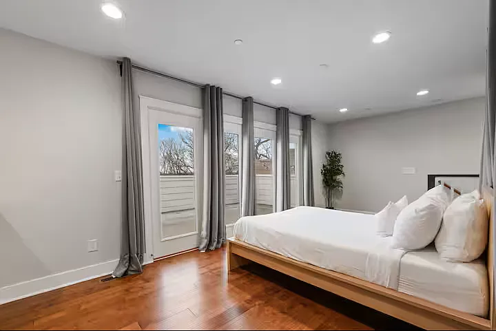 663 Boulevard NE — Photo 19