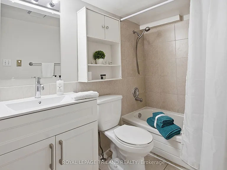 715 King St #1 — Photo 9