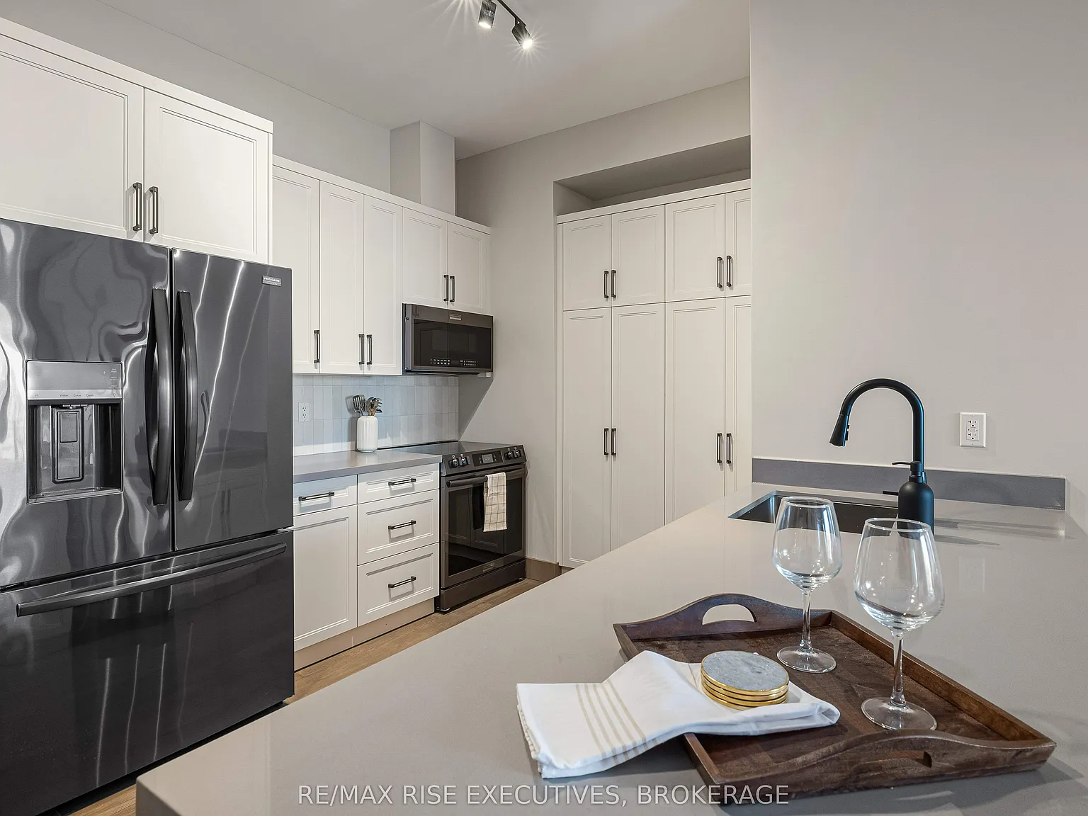 1 bed, $2,295 — Photo 4