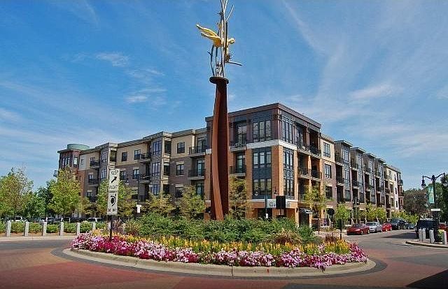 1st image of 3709 Grand Way