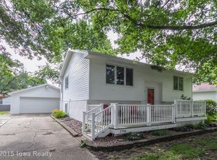 1704 Holly Dr, Norwalk, IA 50211