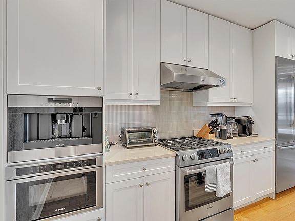 3rd image of 9 Somerset Ln Unit 617