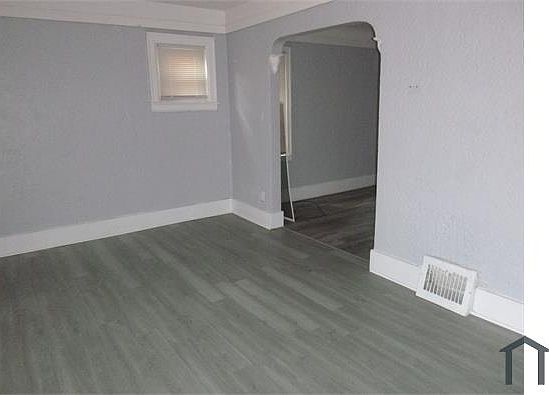 5th image of 15773 Cheyenne St