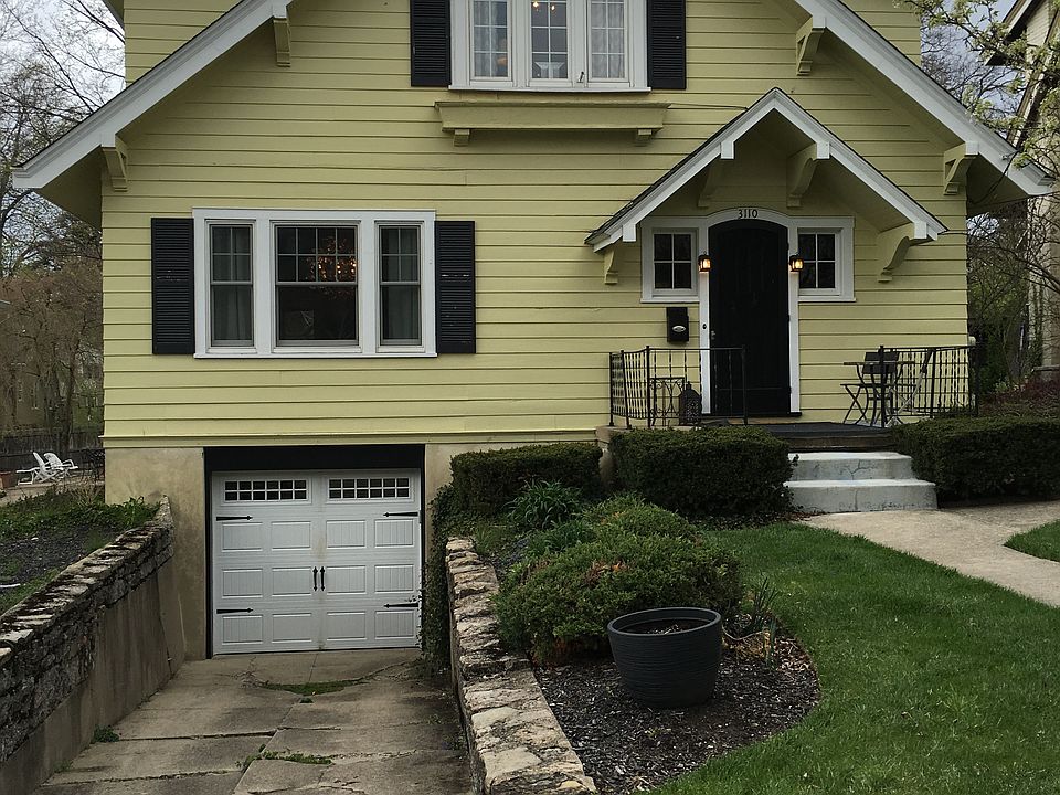 Front featuring new garage