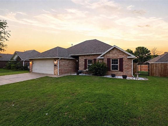 3rd image of 3644 W Clearwood Dr