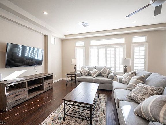 3rd image of 6073 Crown Palms Ave