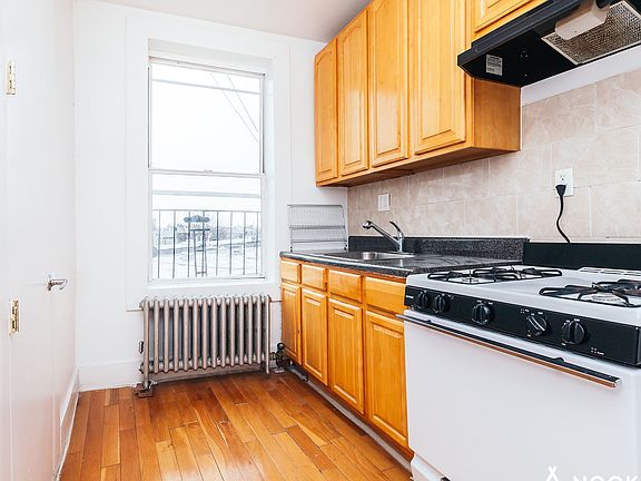 2nd image of 238 Irving Ave APT 4L