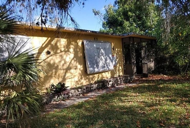 2nd image of 14835 Garfield Dr