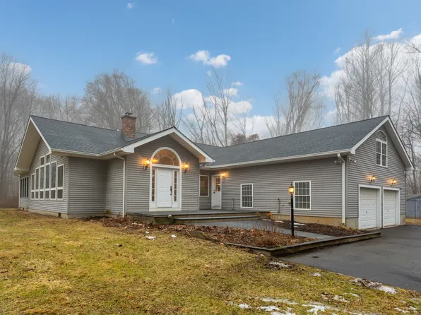 28 Pine Drive, Madison, CT 06443