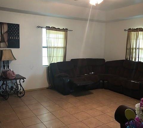 4th image of 3211 Neptune St