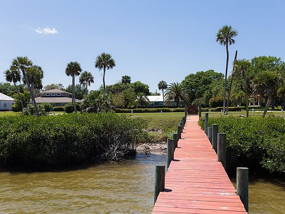 3rd image of 13815 N Indian River Dr