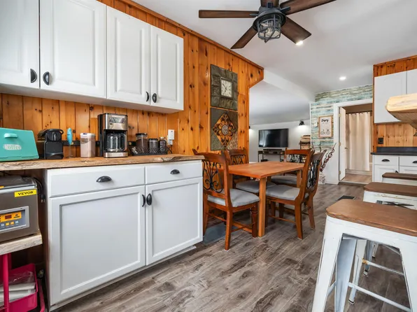 997 E River Rd, Pictou, NS B0K 1B0