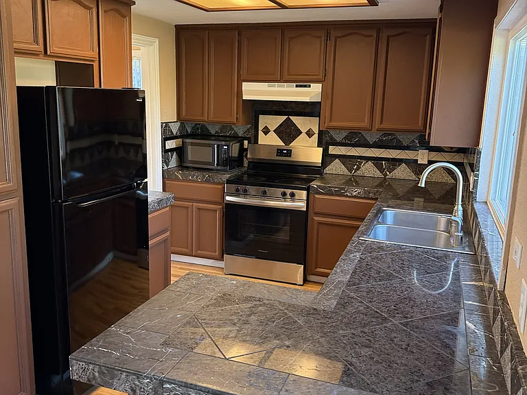3355 Zorina Way — Photo 15