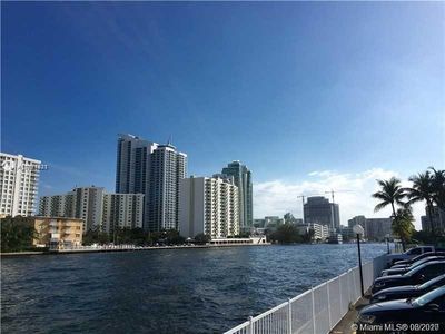 1000 Parkview Dr APT 216, Hallandale Beach, FL, 33009
