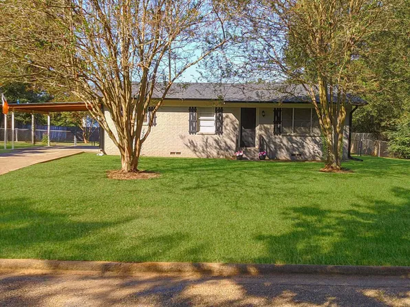 115 Bluejay Ave, Gilmer, TX 75645